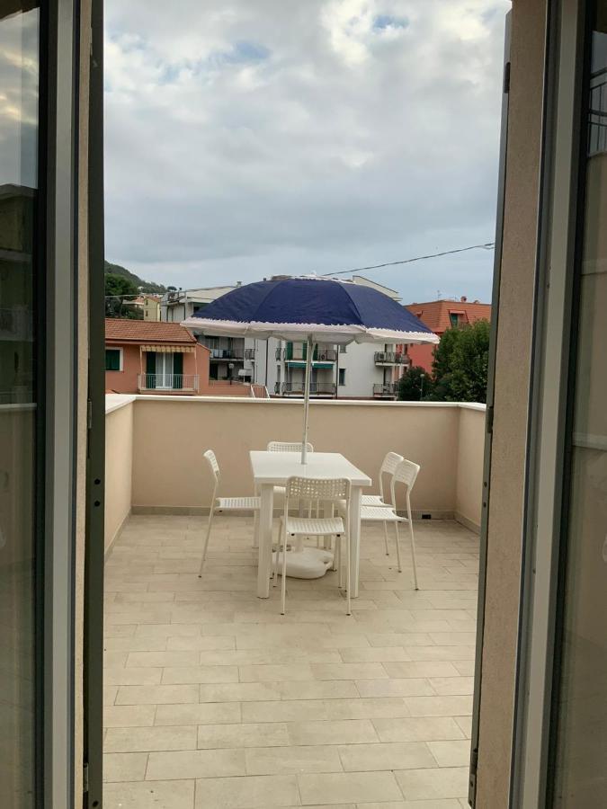 פייטרה ליגורה Casa Vacanze Romeo מראה חיצוני תמונה