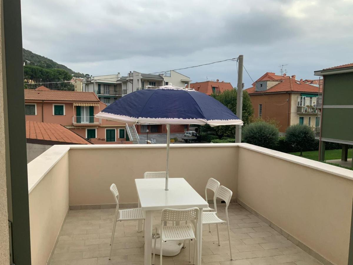 פייטרה ליגורה Casa Vacanze Romeo מראה חיצוני תמונה